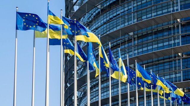 
تصویب کمک ۵۰ میلیارد یورویی اتحادیه اروپا برای اوکراین