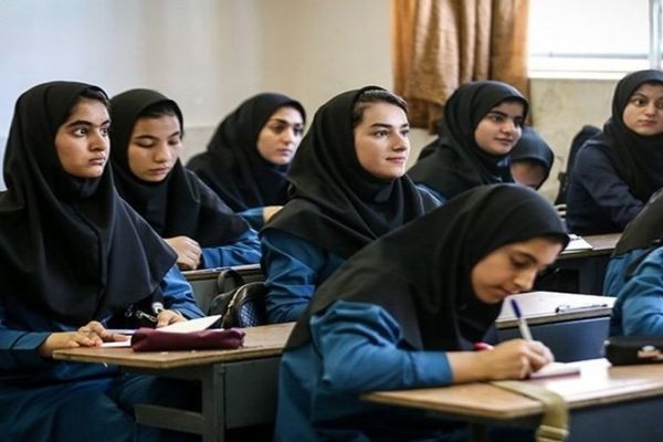 سرنوشت حذف حجاب در مدارس ابتدایی دخترانه / دوست داریم بچه‌ها راحت باشند!