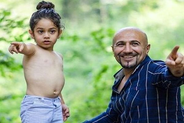 استوری عجیب و توهین‌آمیز پدر آرات حسینی
